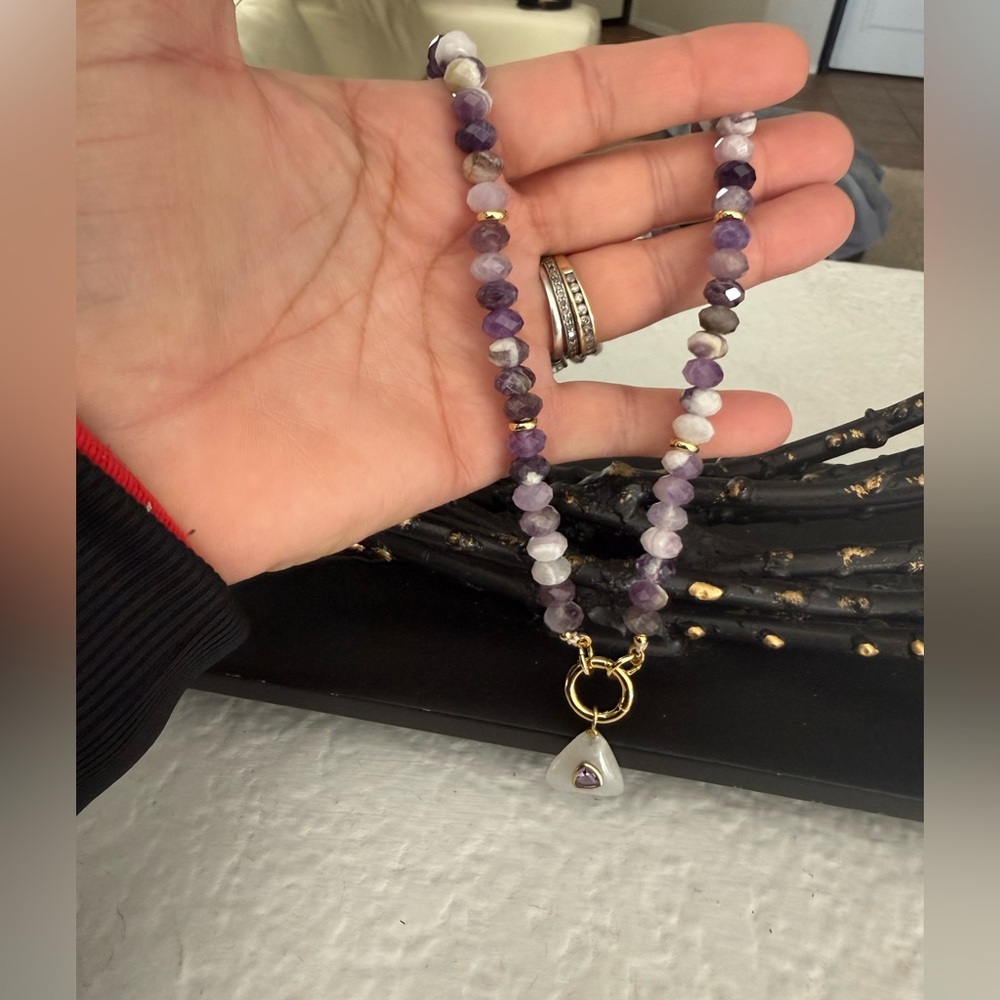 Flower Amethyst Necklace - Picture 4 of 7